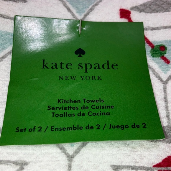 Kate Spade NWT Set of 2  Martini Pattern kitchen towels - Picture 2 of 7